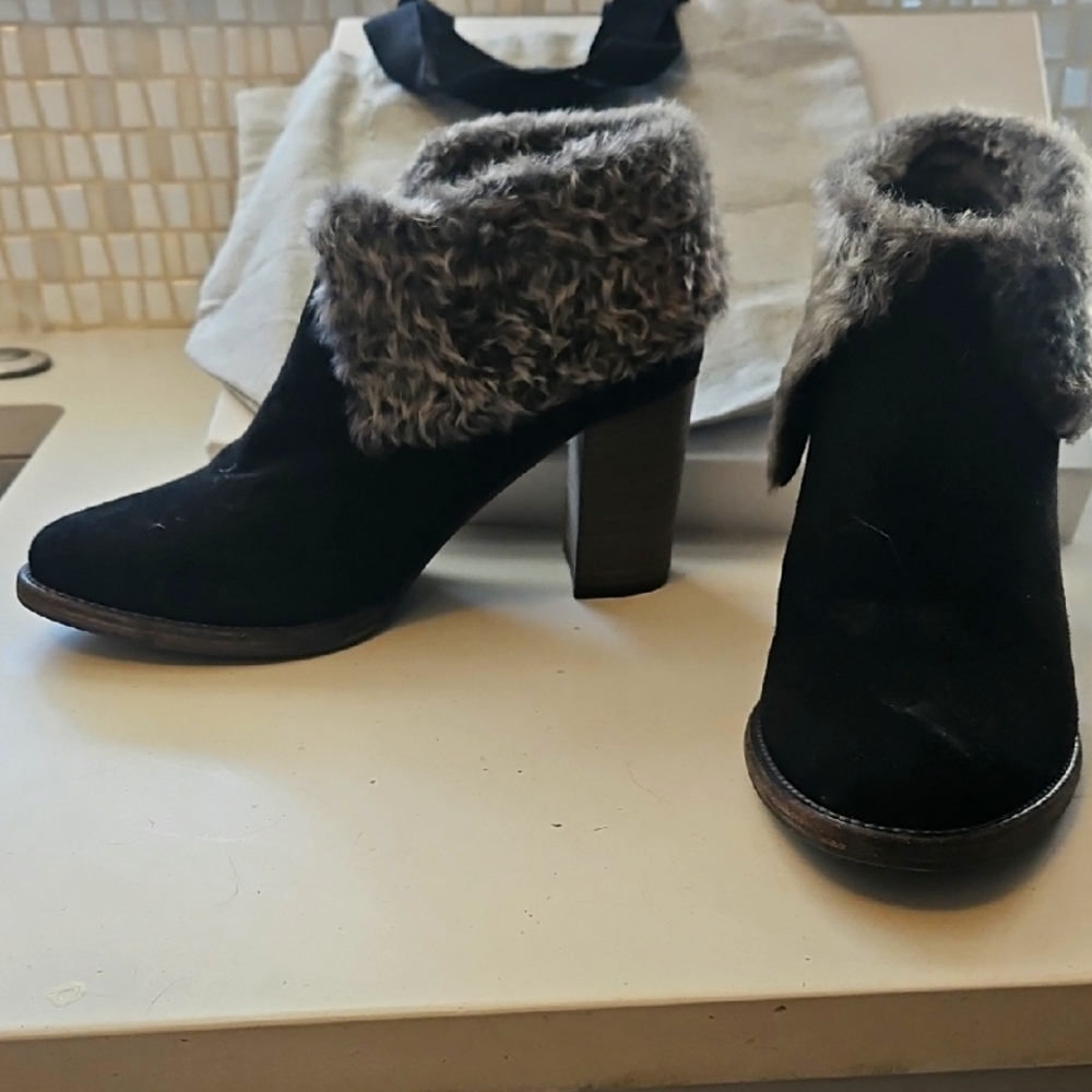 Women's Black Fur-Trimmed Ankle Boots
